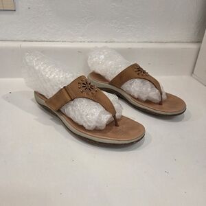 Acorn Women's tan sandals size 7